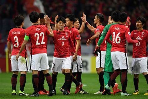 易游YY-钻石联赛次回合对决在即！川崎前锋演练定位球，罗马密集防守应对的简单介绍